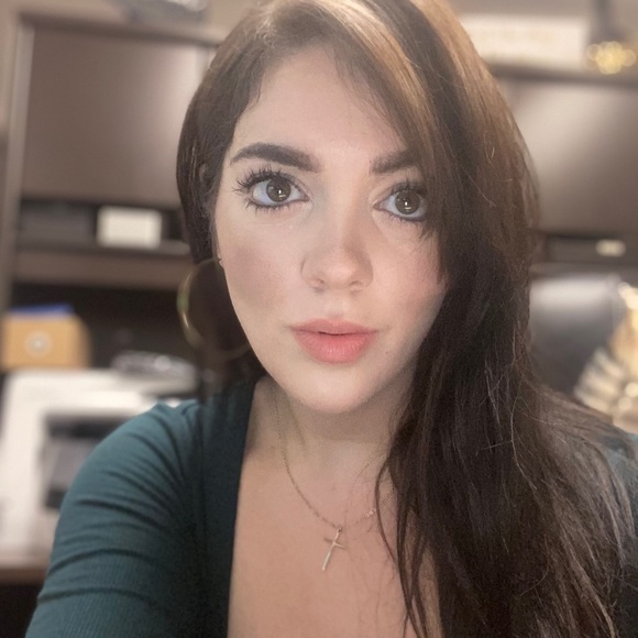 Meet your Posher, Shaelyn - Picture 1 of 1